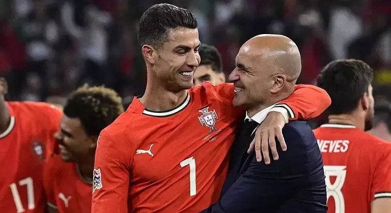 Martinez sắp tạo nên lịch sử khi đối đầu quê nhân tại World Cup