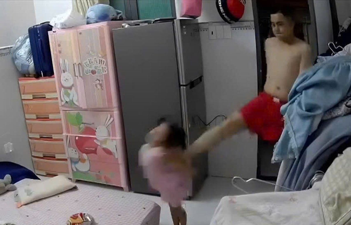 Thanh niên 25 tuổi liên tục bạo hành bé gái 3 tuổi của bạn gái