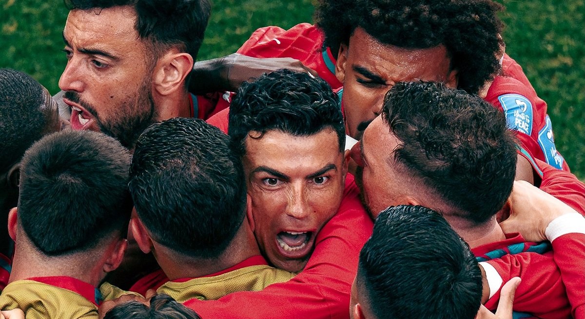 Câu chuyện phía sau bức ảnh 12 triệu lượt tương tác của Ronaldo