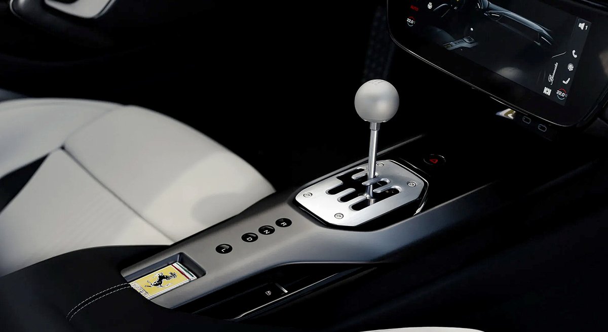 Ferrari 12Cilindri Manuale: Hộp số sàn điều khiển điện tử trở lại với động cơ V12 819 mã lực
