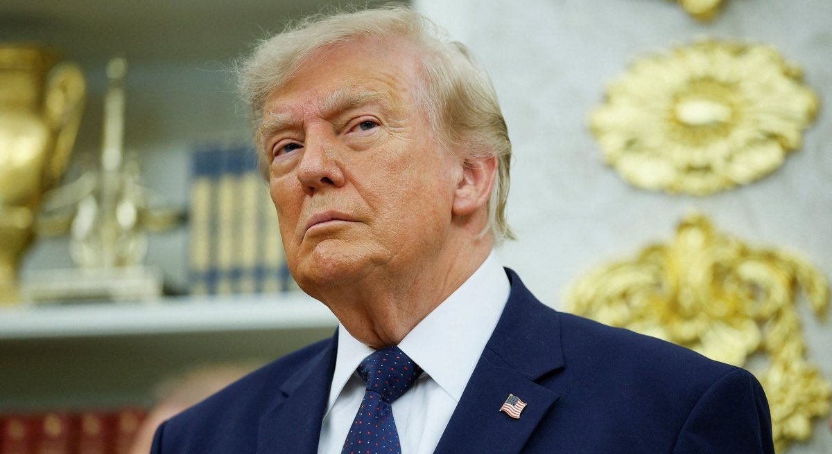 Tổng thống Trump công khai đề nghị FIFA xem xét lại thẻ đỏ của tiền đạo Balogun